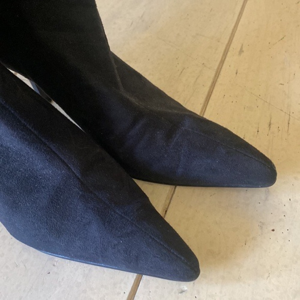 Black Suede Slouchy Stiletto Heel‎ Booties Women's Size 7 Pointed Toe - Picture 2 of 5